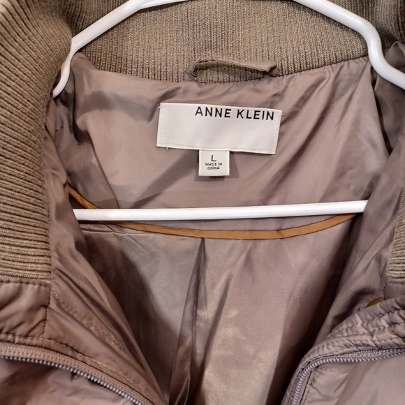 Anne Klein Lg. Goosedown Puffer Parka Removable Fur Trimmed Hood Taupe Worn Once - Picture 2 of 7